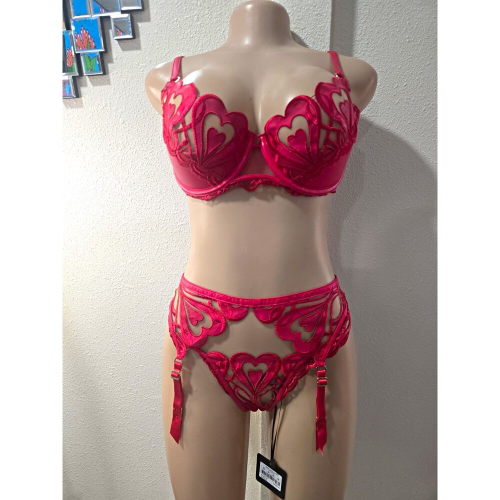 Honey Birdette Red Heart